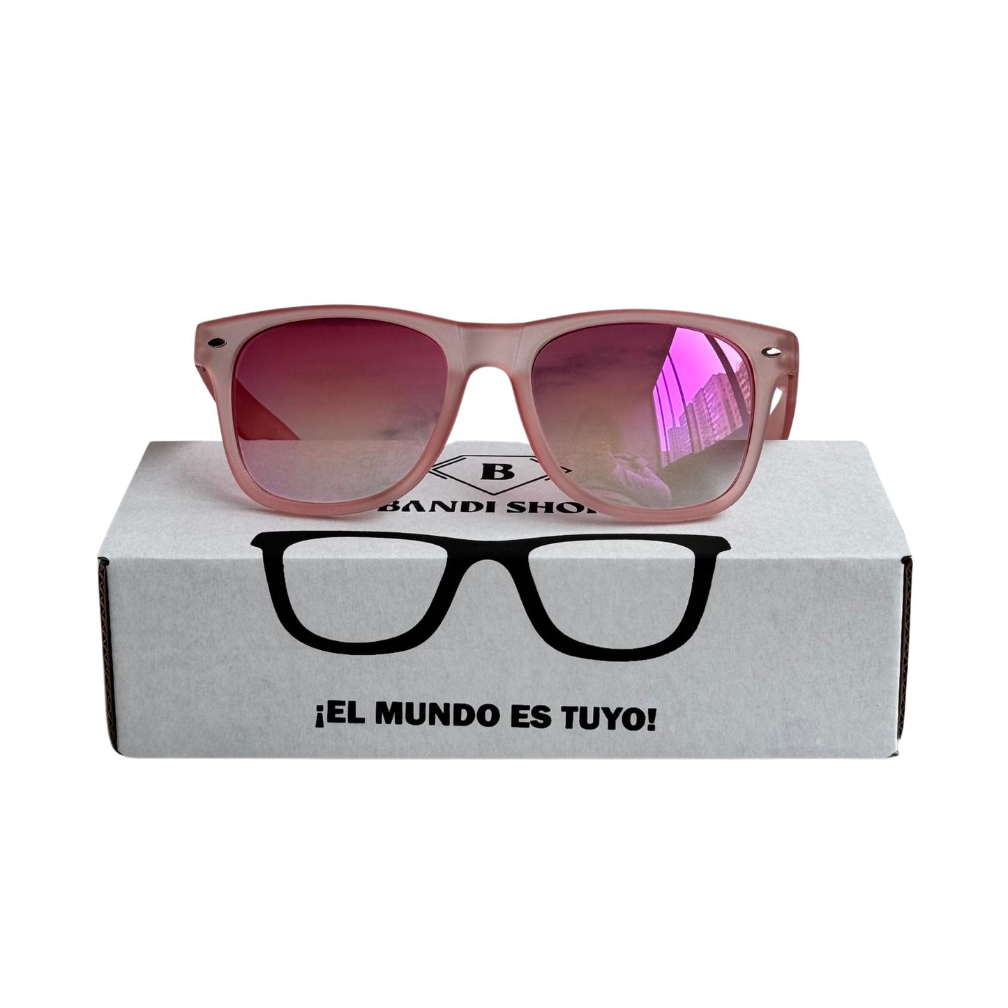 Sora ⚪🟢🟠🔵